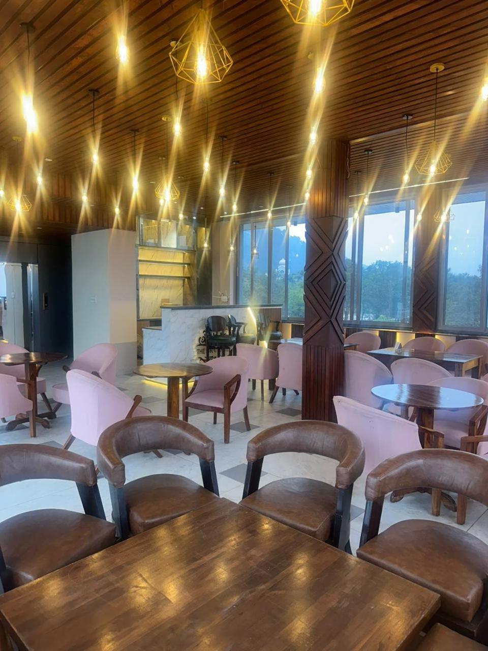 The Grand View Hotel Baijnāth Exterior foto