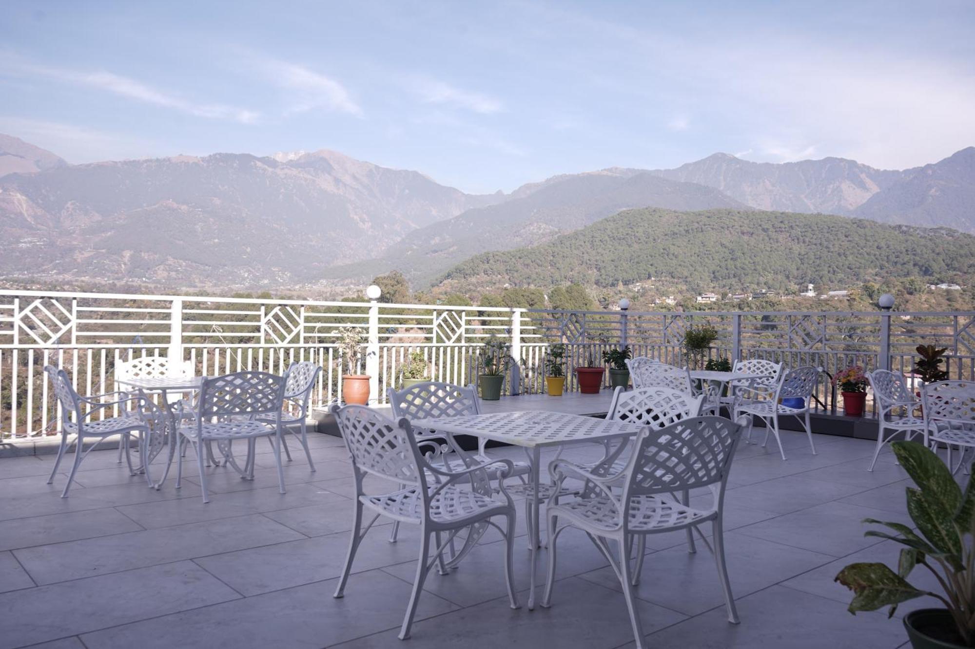 The Grand View Hotel Baijnāth Exterior foto